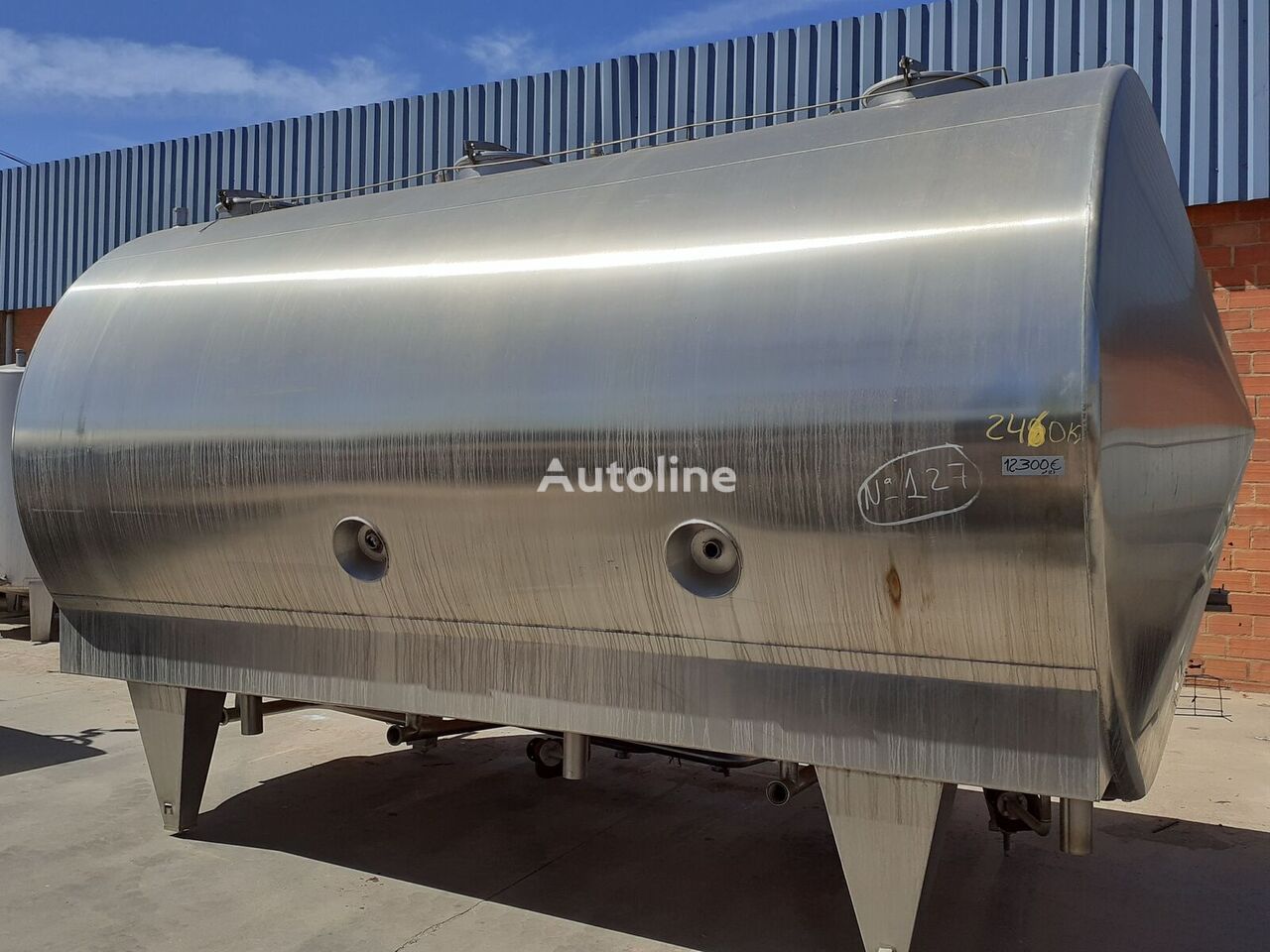 cylindrical storage tank