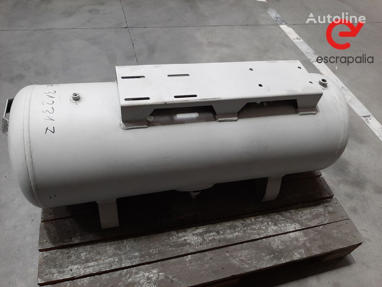 DEPOSITO ACERO - HORIZONTAL 135LTS cylindrical storage tank