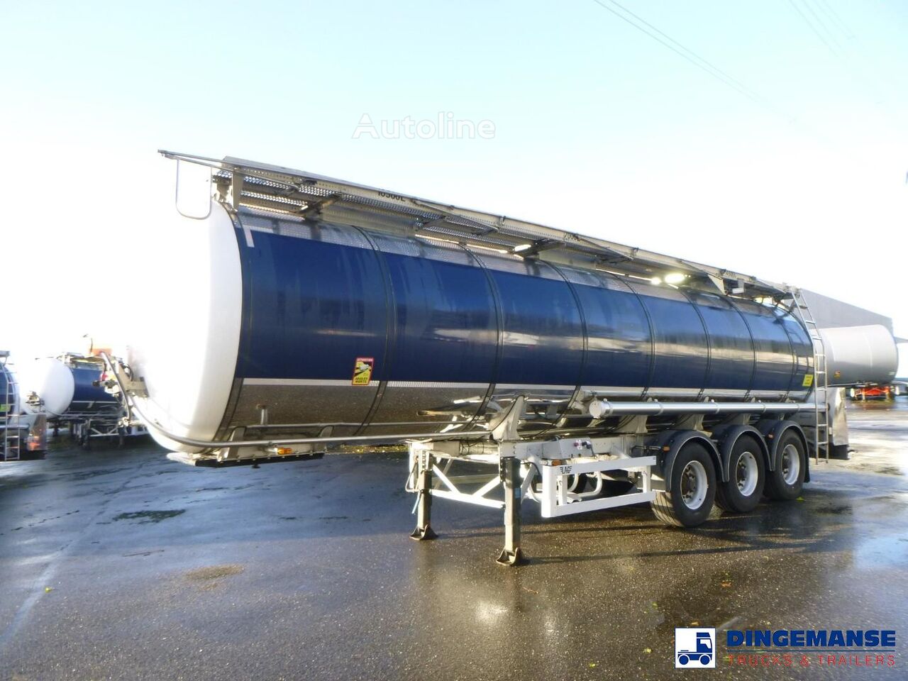 Cisterna alimentare LAG L.A.G. Food tank inox 32 m3 / 3 comp + pump in vendita | Autoline IT Cisterna alimentare LAG L.A.G. Food tank inox 32 m3 / 3 comp + pump - Autoline