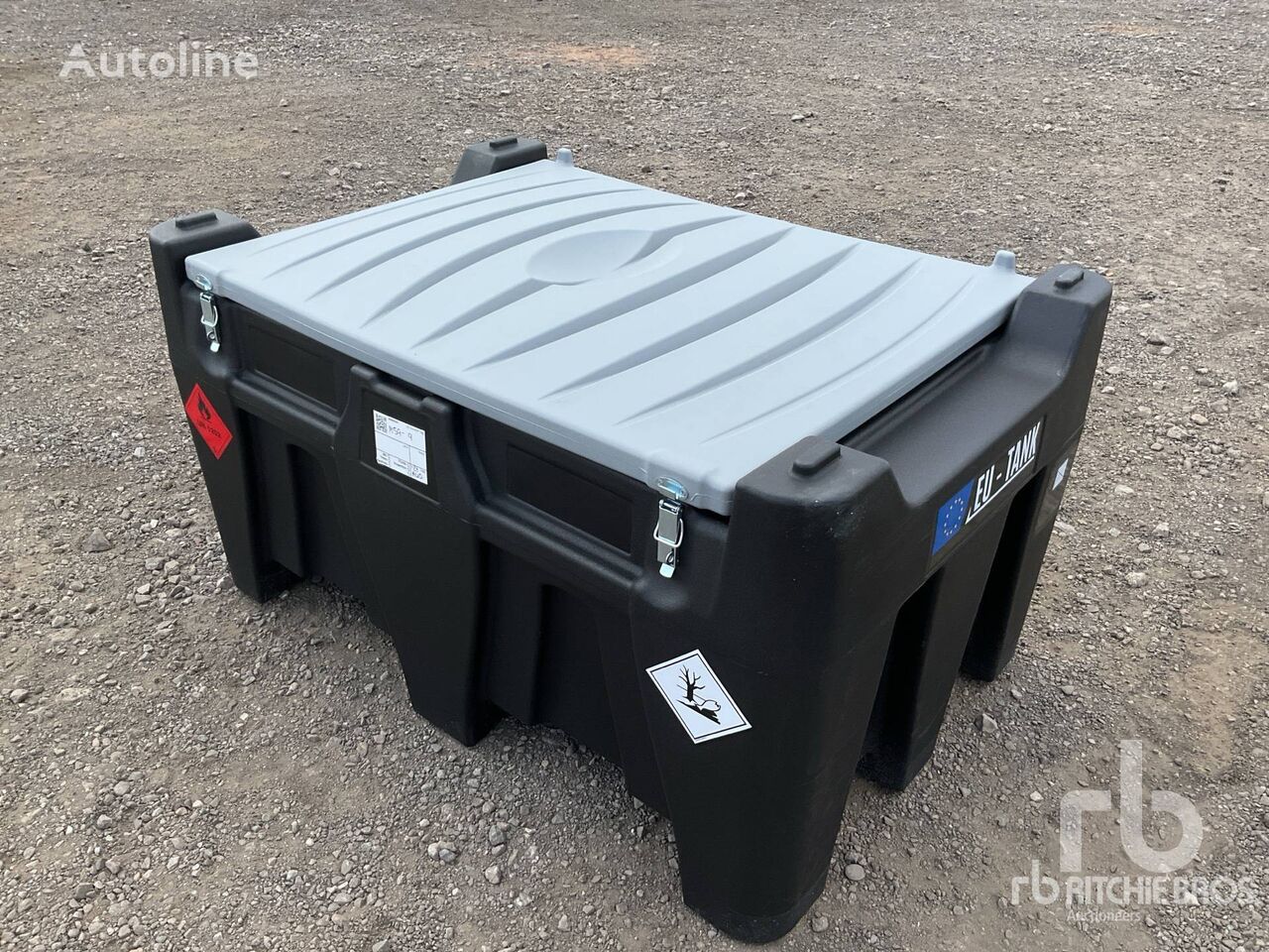 nieuw Emiliana Serbatoi 330Z1 330 L Portable Poly (Unused) brandstof opslagtank