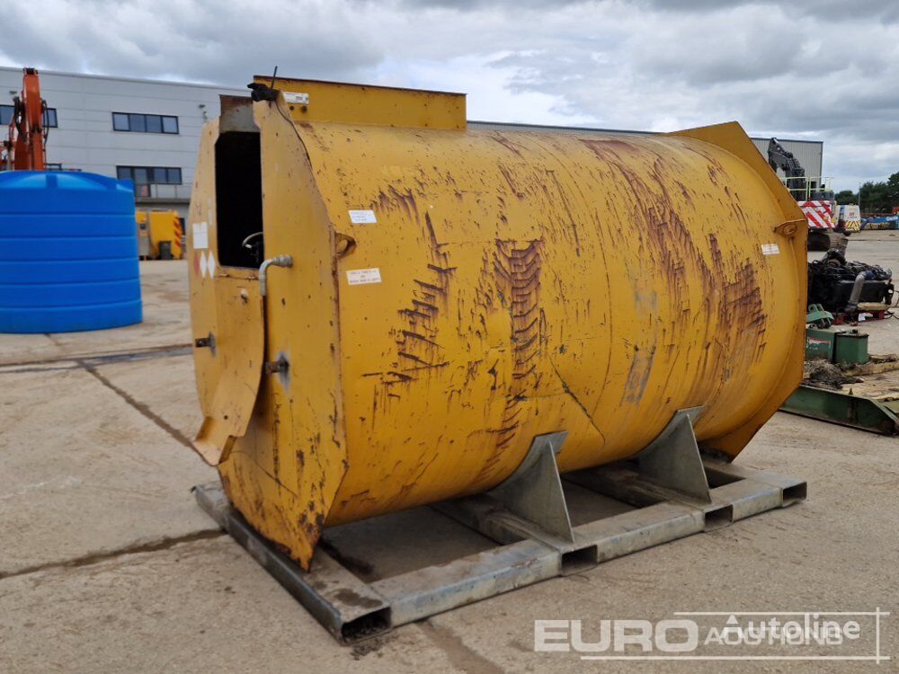 Main fuel storage tank