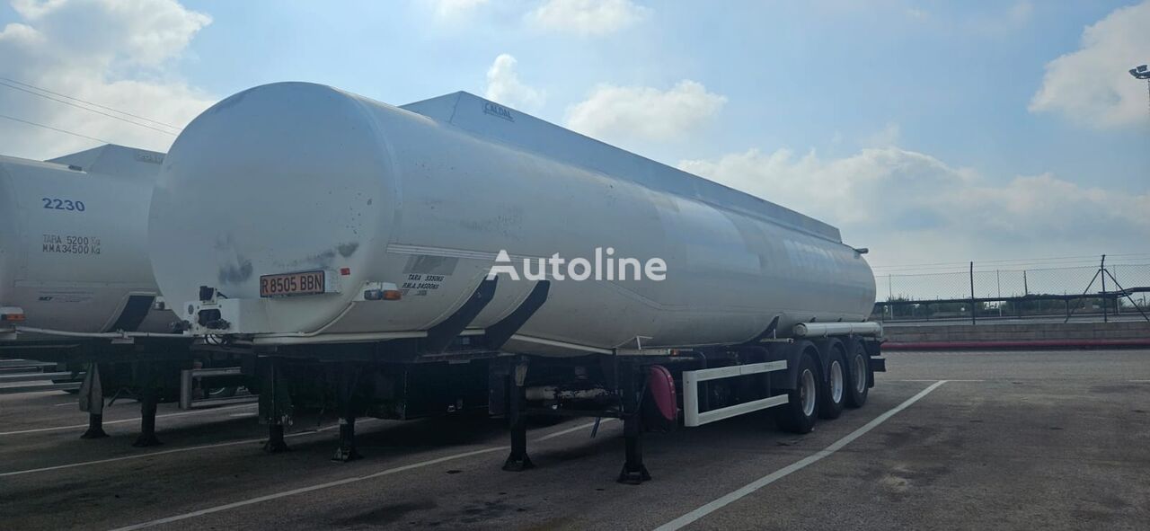 عربة الصهريج لنقل الوقود ومواد التشحيم Caldal Fuel 38000 liters ADR