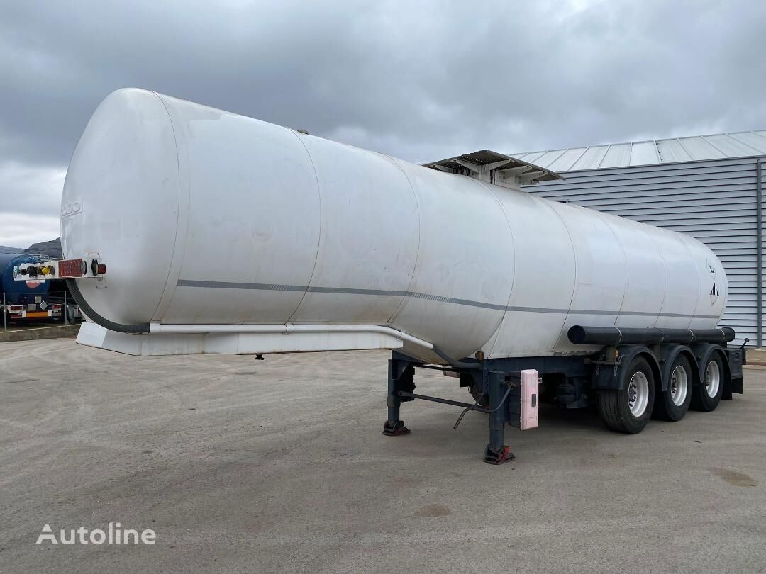 Cobo CSA-33 fuel tank semi-trailer