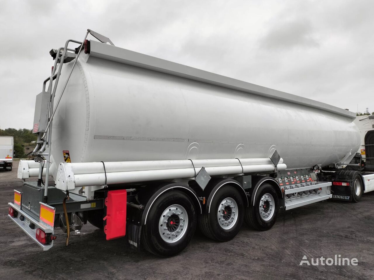 Magyar ADR / osie SAF / INTRAX / LGBF fuel tank semi-trailer