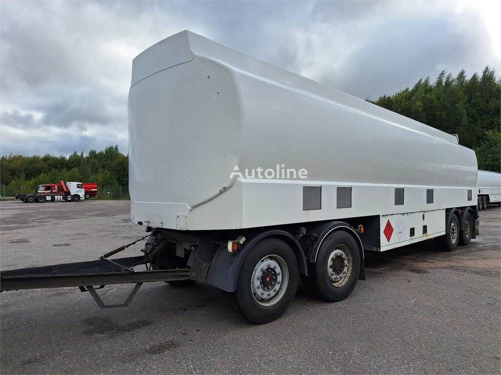 بيع مقطورة صهريجية لنقل الوقود SAF/Mattila MS4 | Autoline SA مقطورة صهريجية لنقل الوقود SAF/Mattila MS4 - Autoline