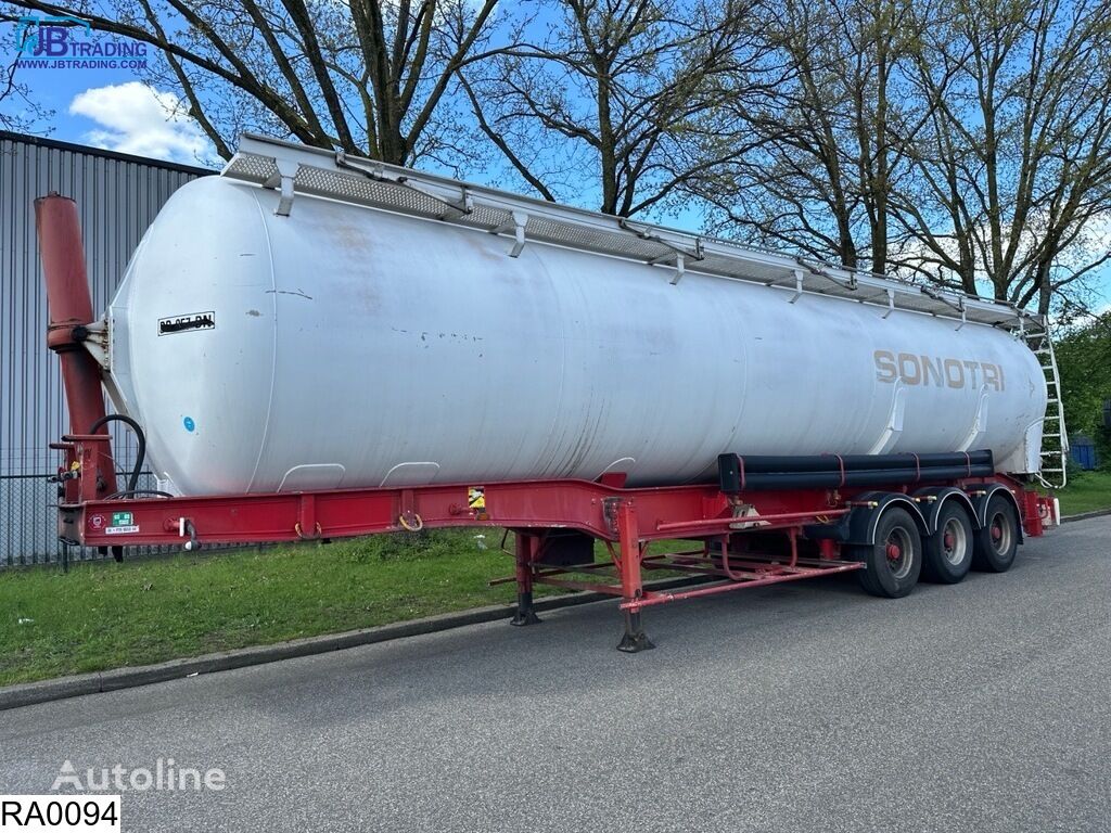 Benalu Silo 62000 liter, Silo, Bulk silo tank trailer