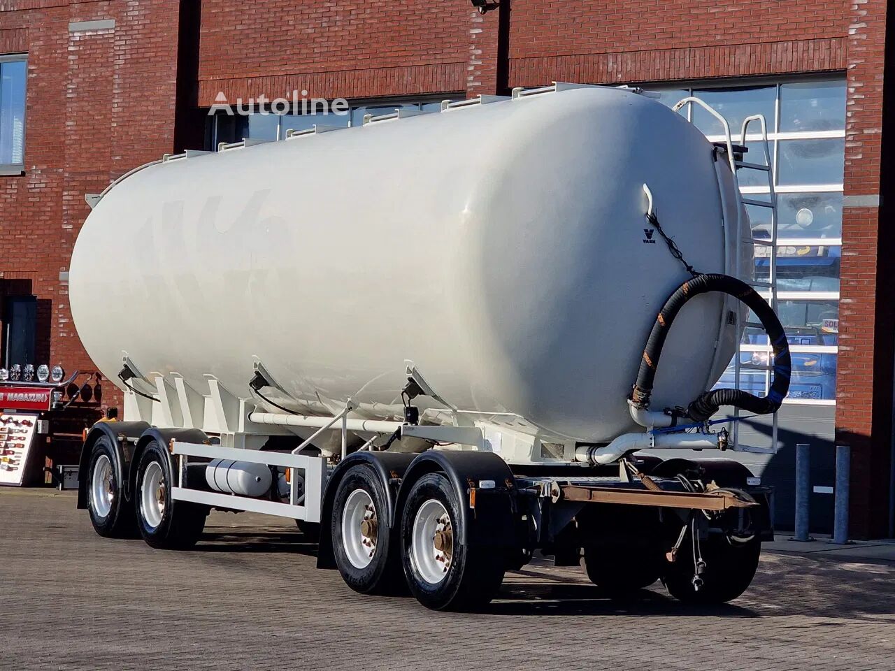 cisternă siloz Jilko Silo 4 axle BPW - 42.000 L - 6 compartments - Type: 12002