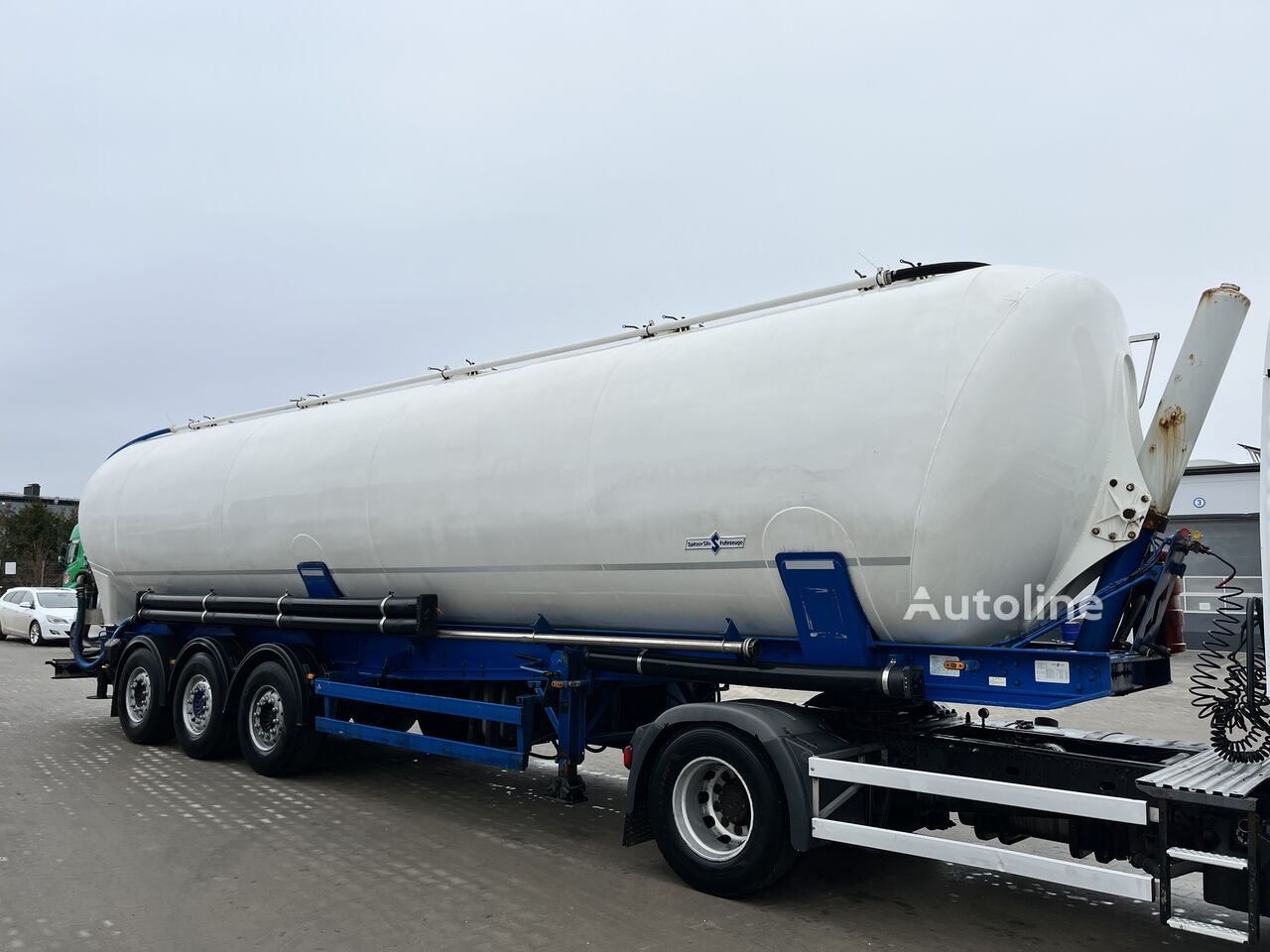 Spitzer SK2760CAL silo tank trailer