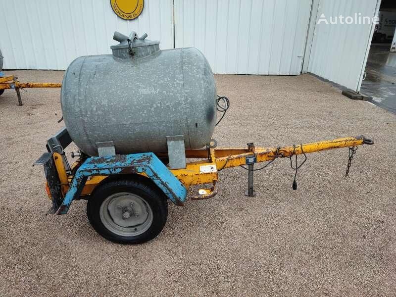 Courant 500 LITRES A EAU tanker trailer