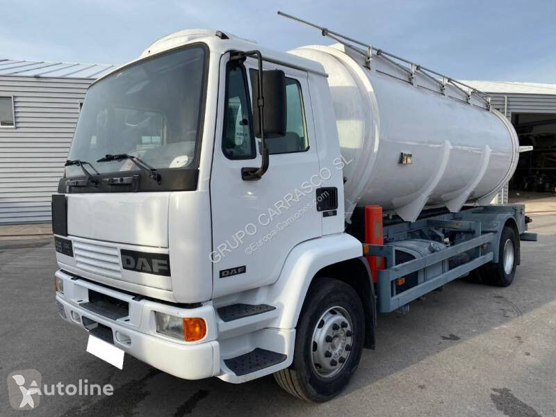 camion autocisterna DAF FA55