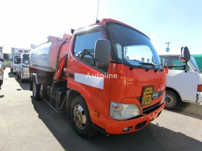 Hino DUTRO tanker truck