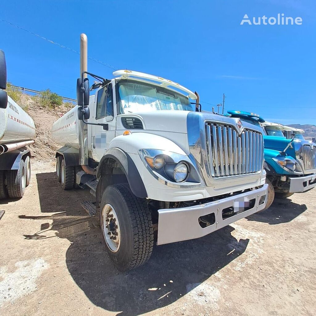 International WORKSTAR 7400 BSA tank truck