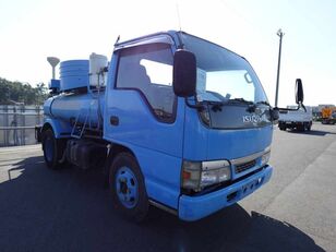 Isuzu ELF tankbil lastebil
