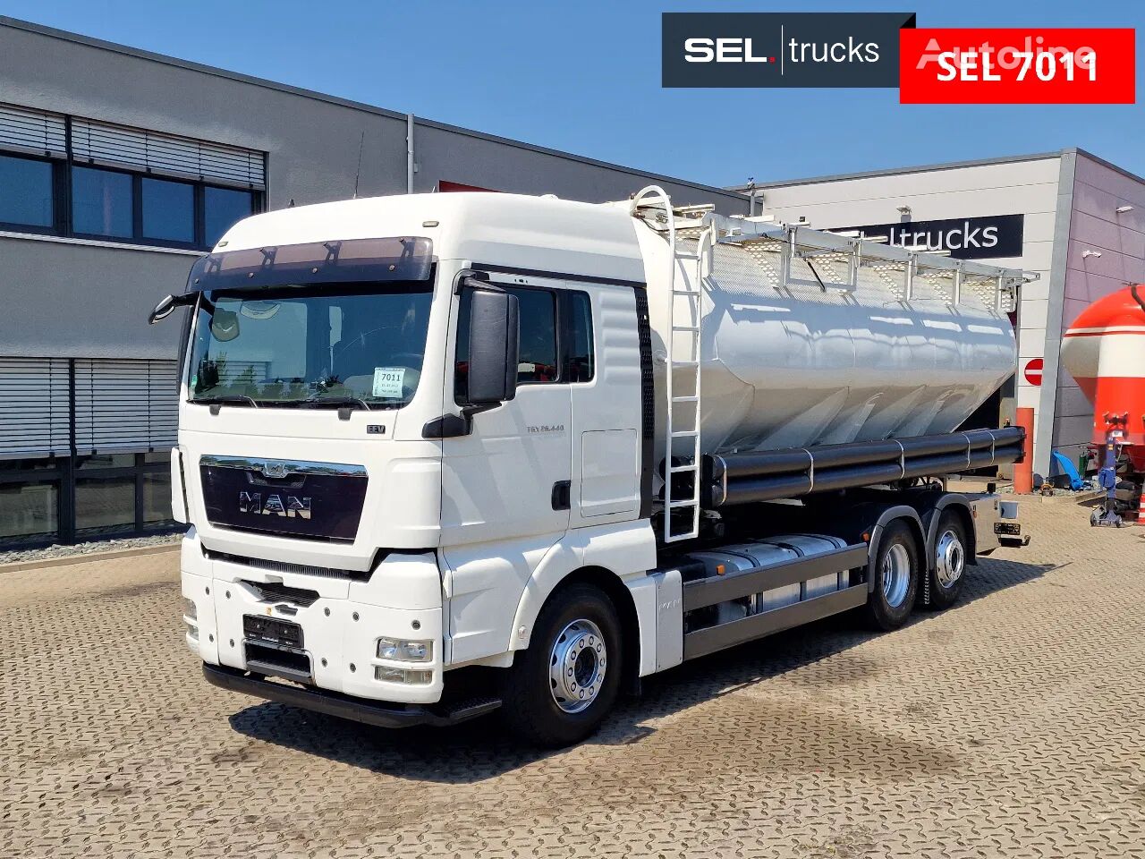 MAN TGX 26.440 6x2-2 LL ZF Intarder / 30.000 l / Lenkachse / Liftach camión cisterna