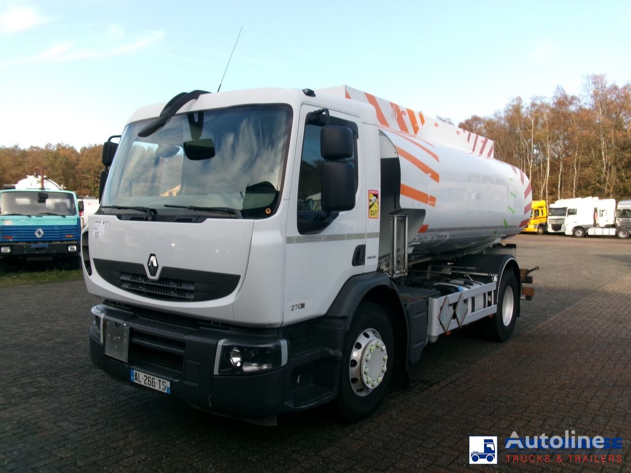 Renault Premium 270 dxi 4x2 fuel tank 13.6 m3 / 4 comp autocisterna