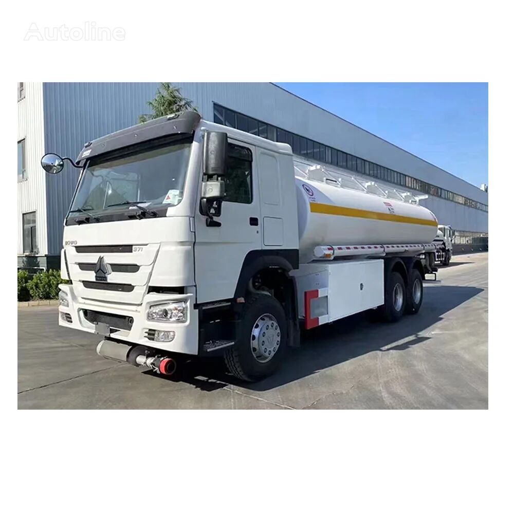 油罐车辆 Sinotruk Howo water tanker truck