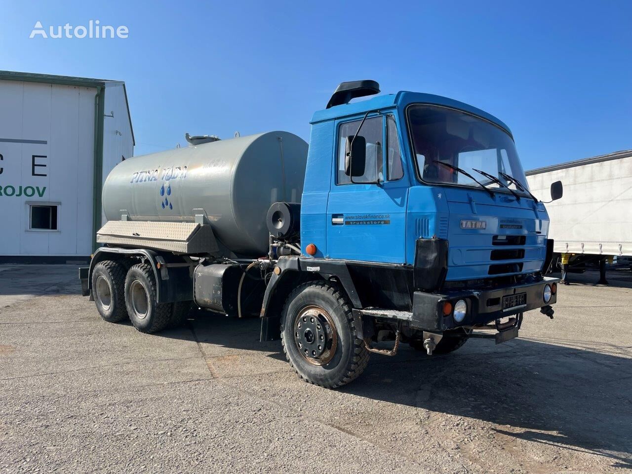 truk tanker Tatra 815