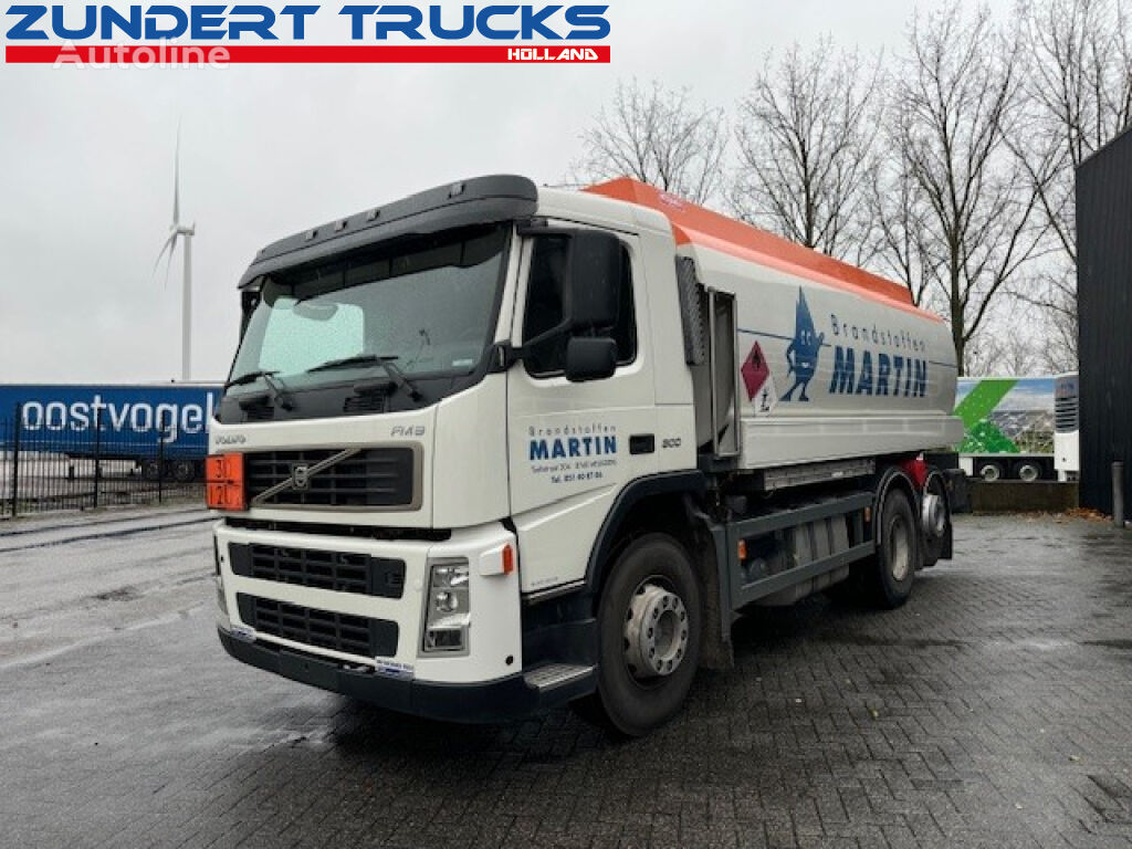 Volvo FM9 300 6X2 TANKWAGEN 4 COMP 18000 LITER tank truck