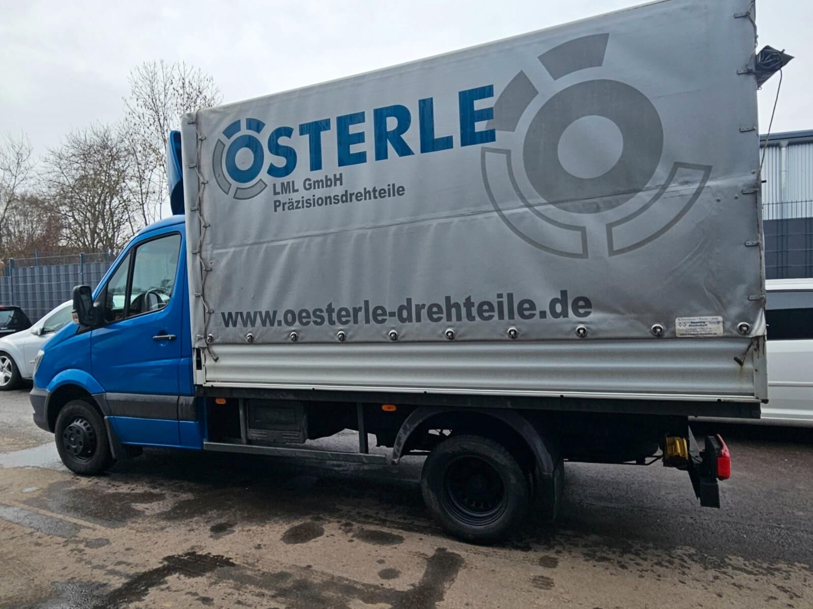 Mercedes-Benz Sprinter 519 CDI camion platformă acoperit cu prelată