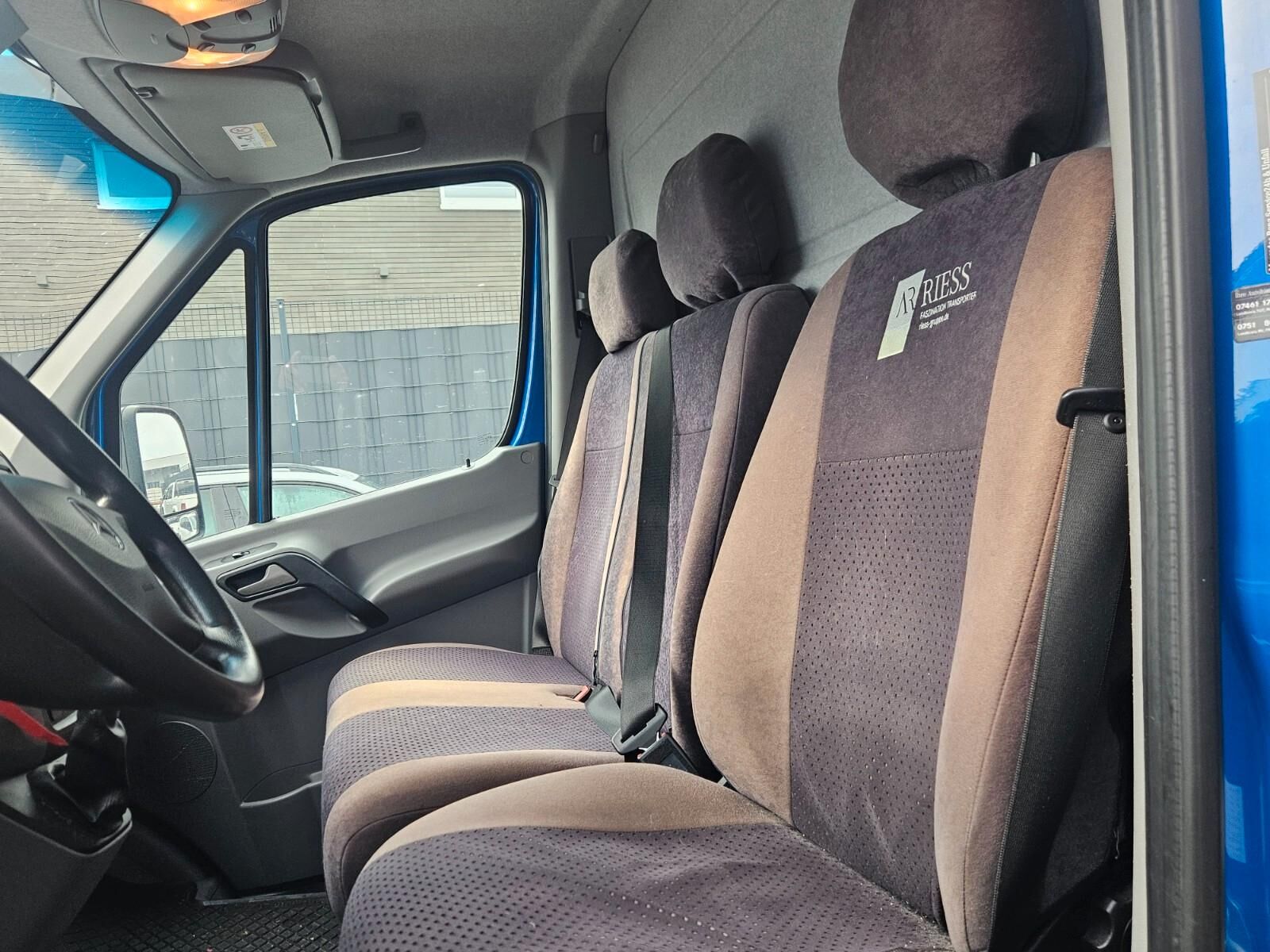Mercedes-Benz Sprinter 519 CDI camion platformă acoperit cu prelată