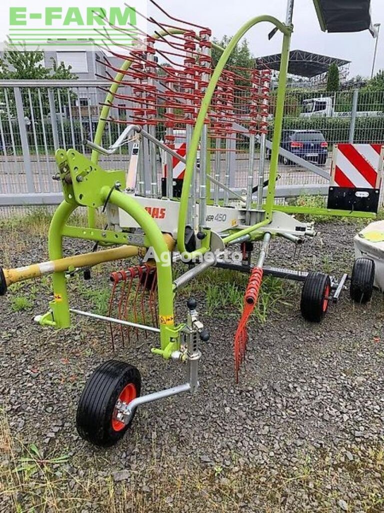 Claas liner 450 prevrtač sijena