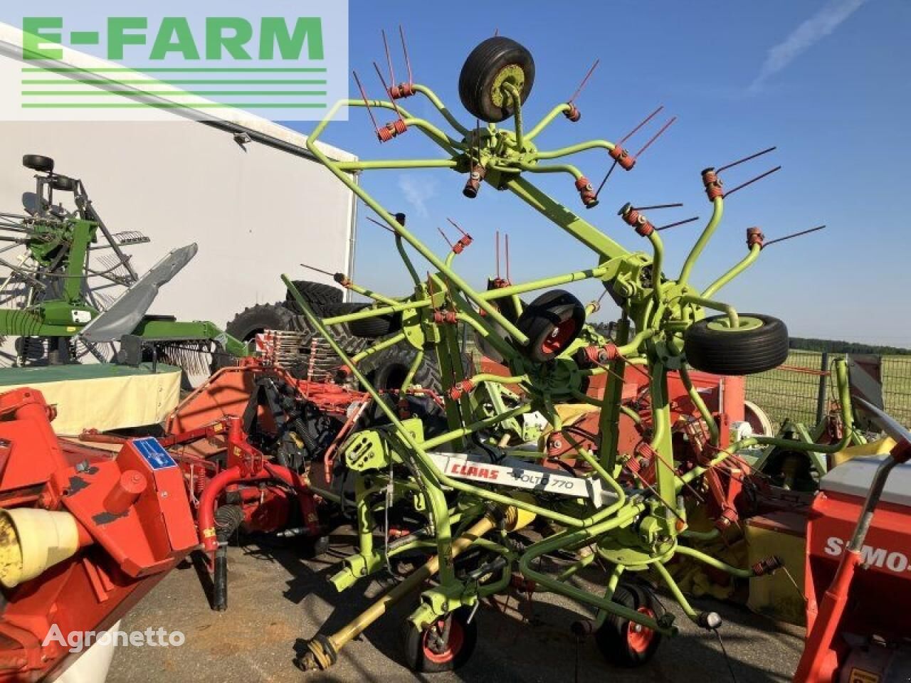 maşina de întors fânul Claas volto 770