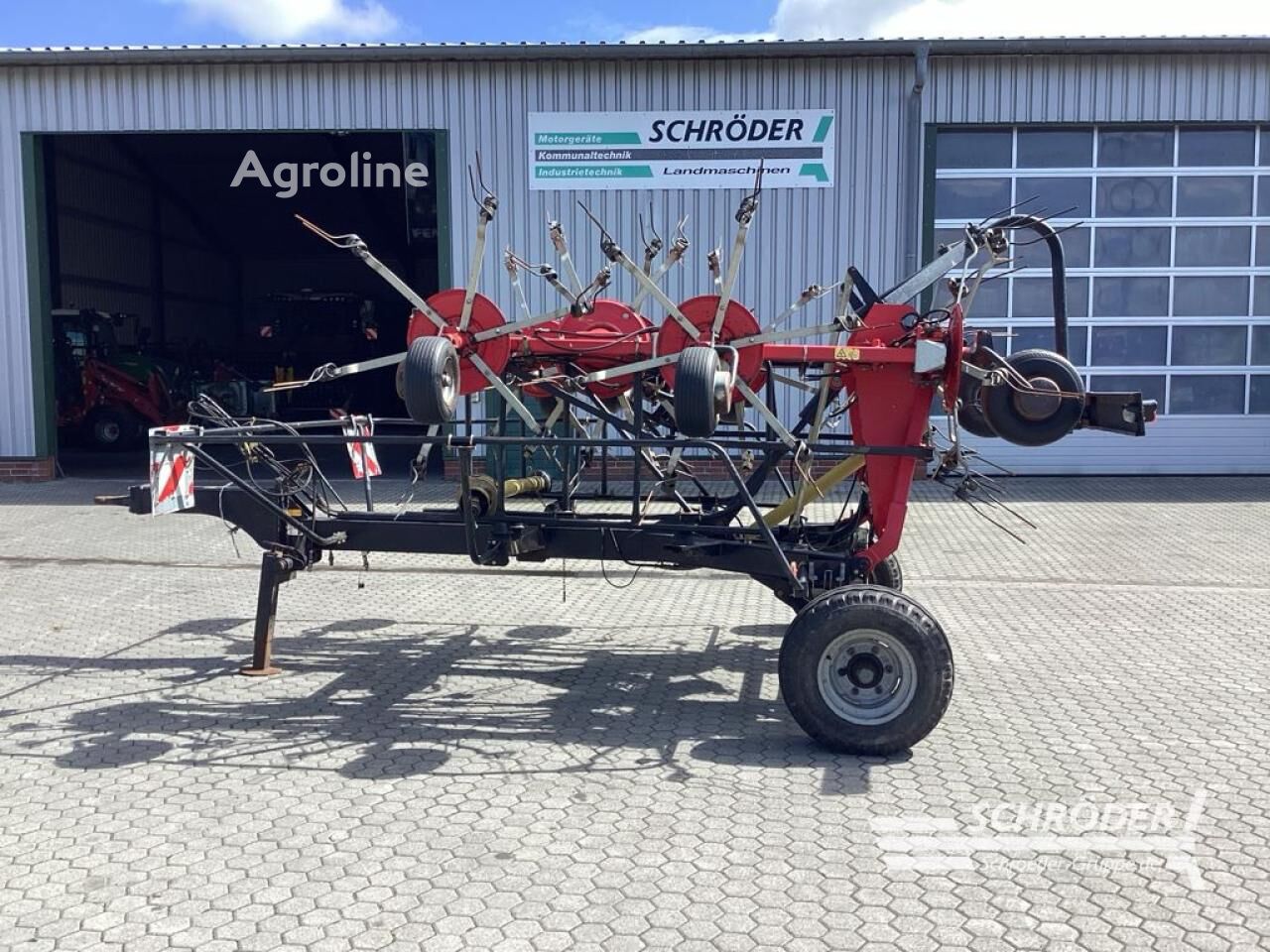 Obracač sena Fella TH 11008 - Agroline