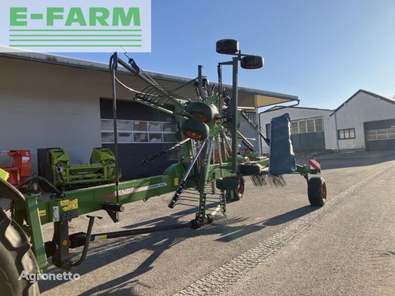 Fendt former 7850 tedder