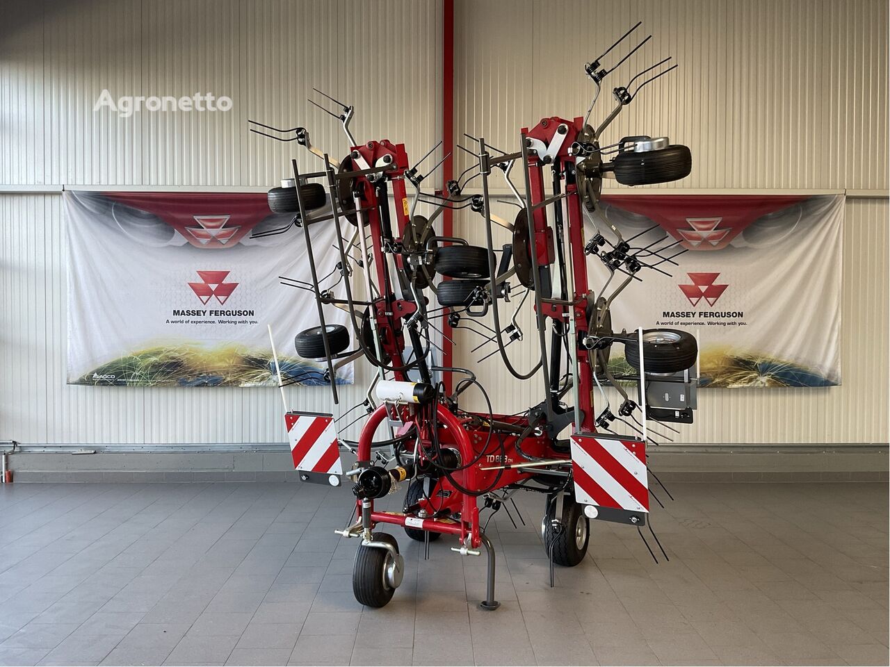 فروش ماشین مخصوص پخش و خشک کردن علف دروشده Massey Ferguson TD 868 DN | Agronetto IR ماشین مخصوص پخش و خشک کردن علف دروشده Massey Ferguson TD 868 DN جدید - Agronetto