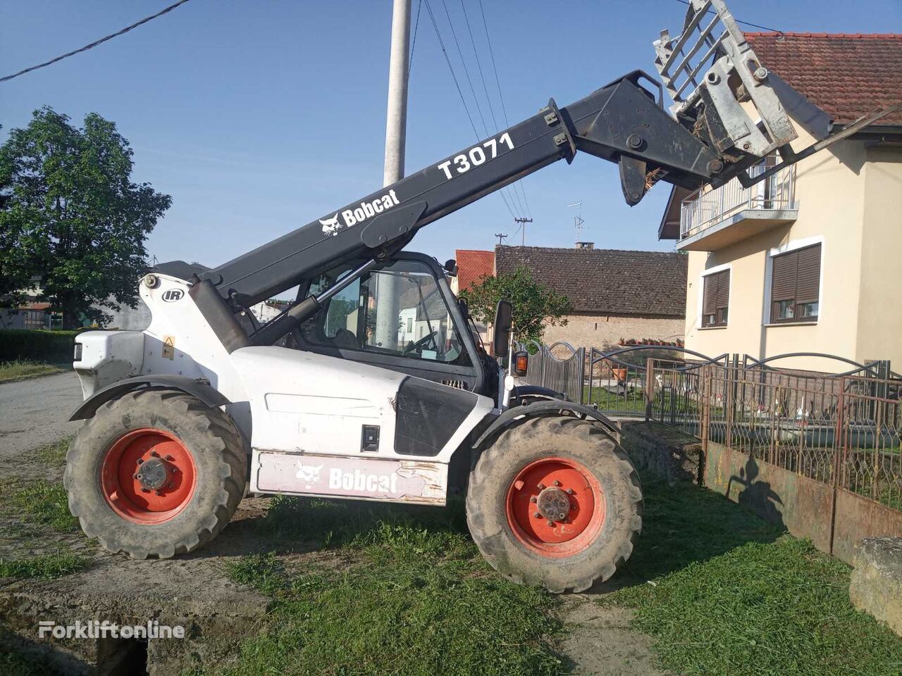 Bobcat t3071 telehandler