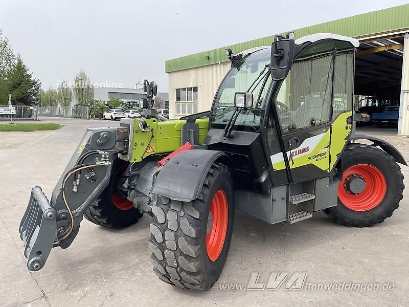 Claas 736 teleszkópos rakodógép