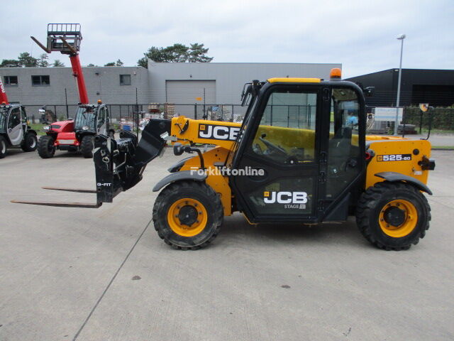 رافعة تلسكوبية JCB 525-60 (685)