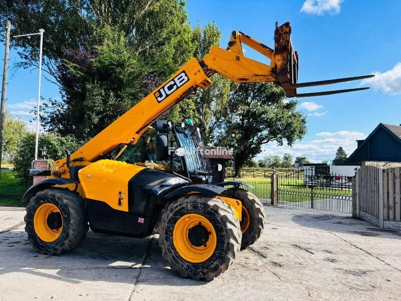 телескопический погрузчик JCB 531-70