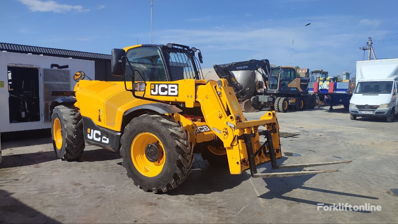 teleskopický nakladač JCB 531-70 (v Ukraini)