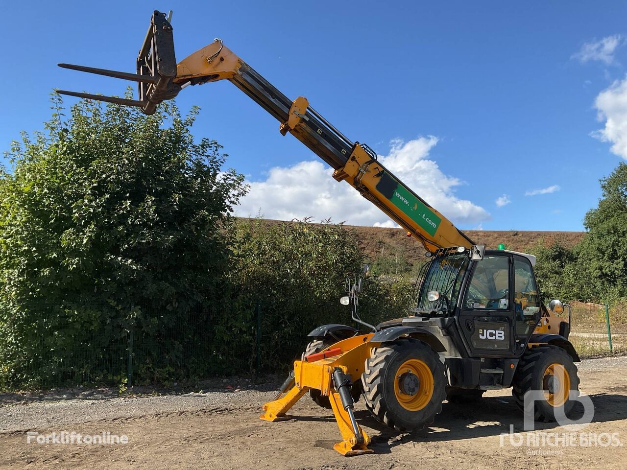 încărcător telescopic JCB 535-140