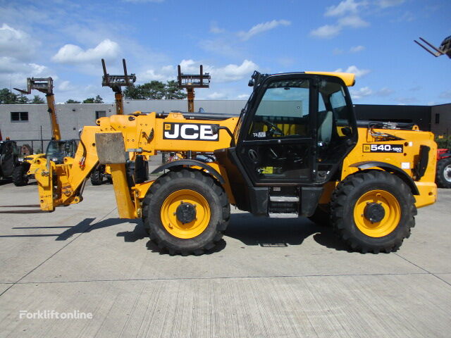 телескопический погрузчик JCB 540-180