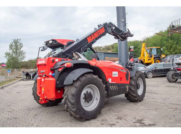 Manitou MLT 635 telehandler