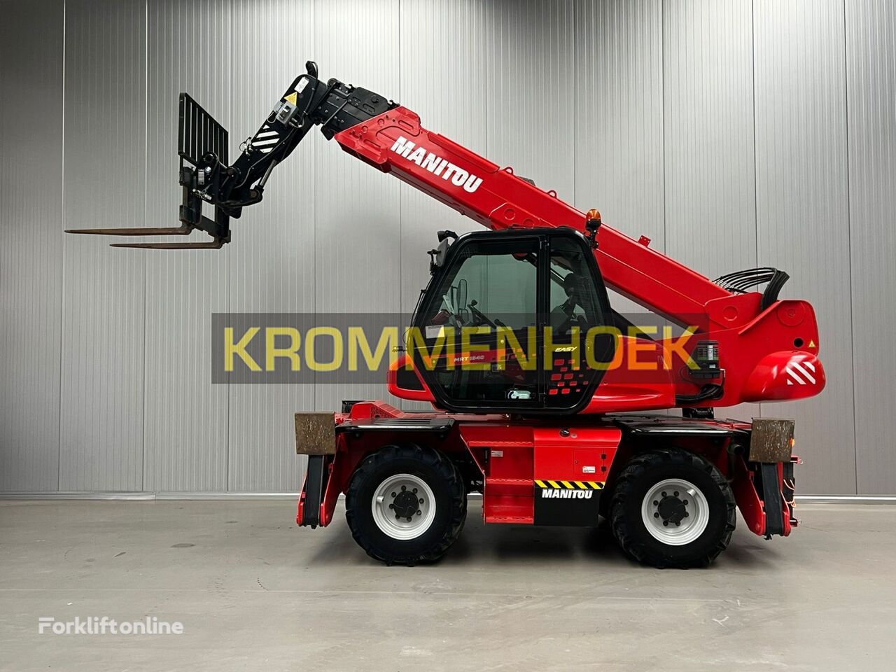 телескопичен товарач Manitou MRT 1840 Easy 360 ST4