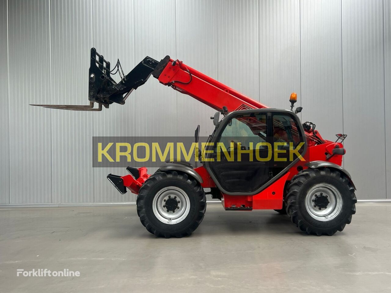 навантажувач телескопічний Manitou MT 1030