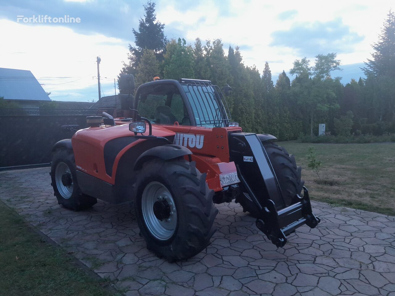 Manitou MT 732 telehandler