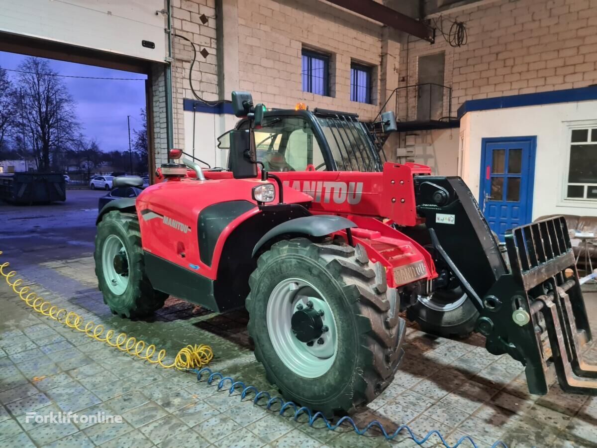 Manitou MT733 telehandler