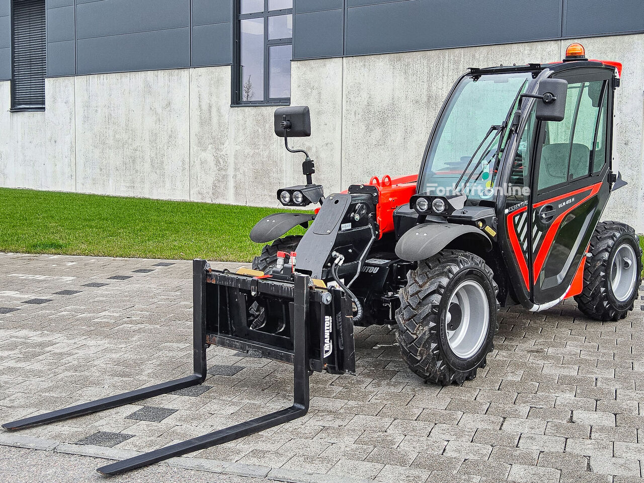 Manitou ULM 415H telehandler