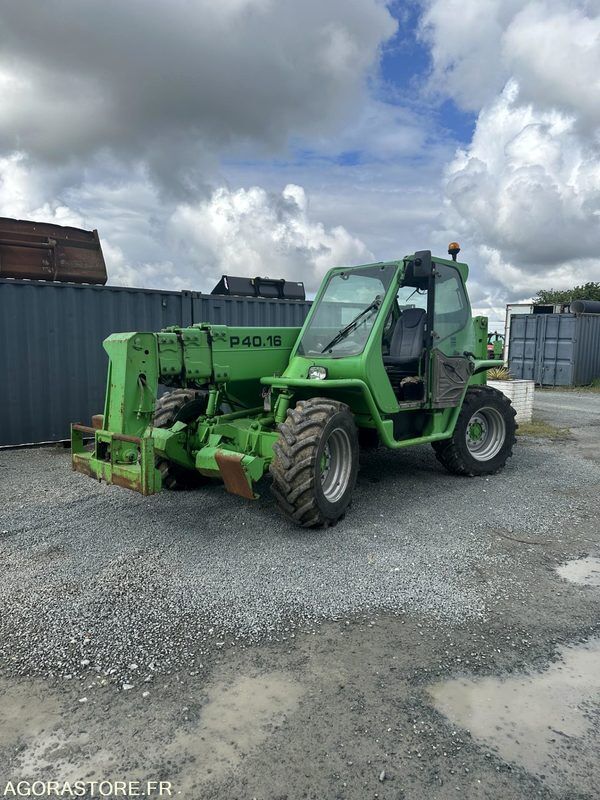 Merlo P40.16 cargadora telescópica