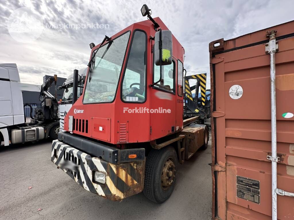 Kalmar ST 122 tractor de terminal