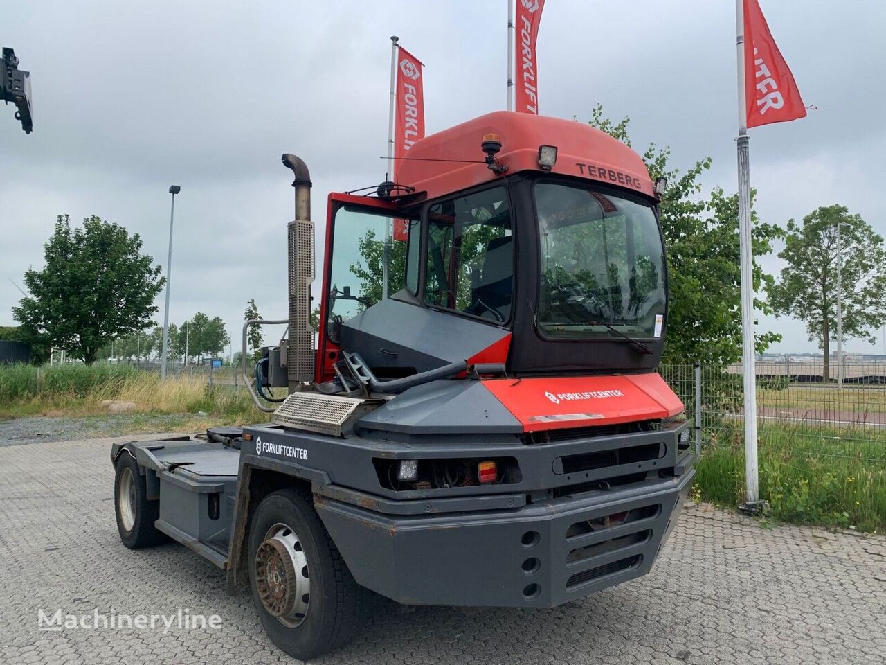 Terberg RT222 terminal tractor