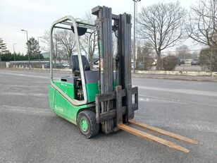 chariot élévateur à trois roues Cesab blitz 315