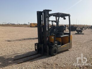 Hyundai 18BT-9HY (Inoperable) three-wheel forklift