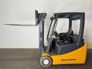 Jungheinrich EFG 216 three-wheel forklift