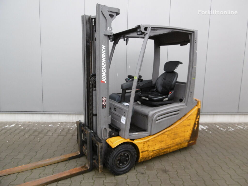 Jungheinrich EFG 216 GE 115-330ZZ three-wheel forklift