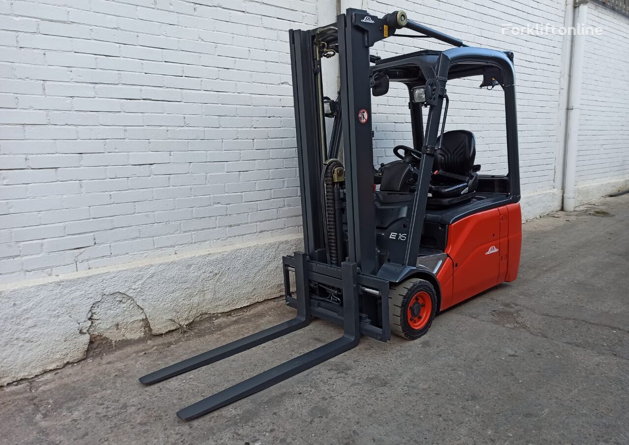 Linde E16 three-wheel forklift